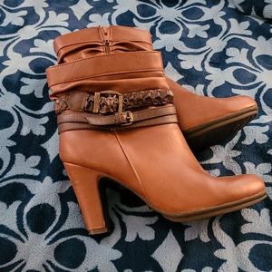 Women's tan strappy boots